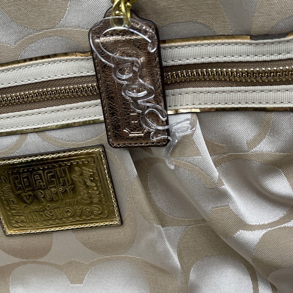 Coach Poppy Bronze Beige and Cream Signature Shoulder Bag 2 hangtags Gorgeous - Picture 3 of 10